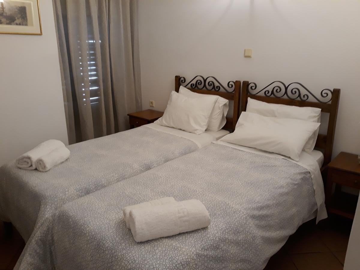 Iliada Hotel แอร์มูโปลี ภายนอก รูปภาพ