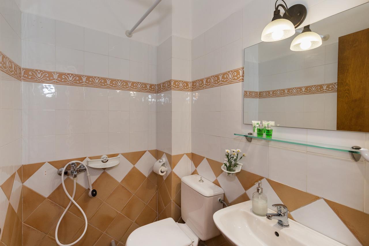 Iliada Hotel แอร์มูโปลี ภายนอก รูปภาพ